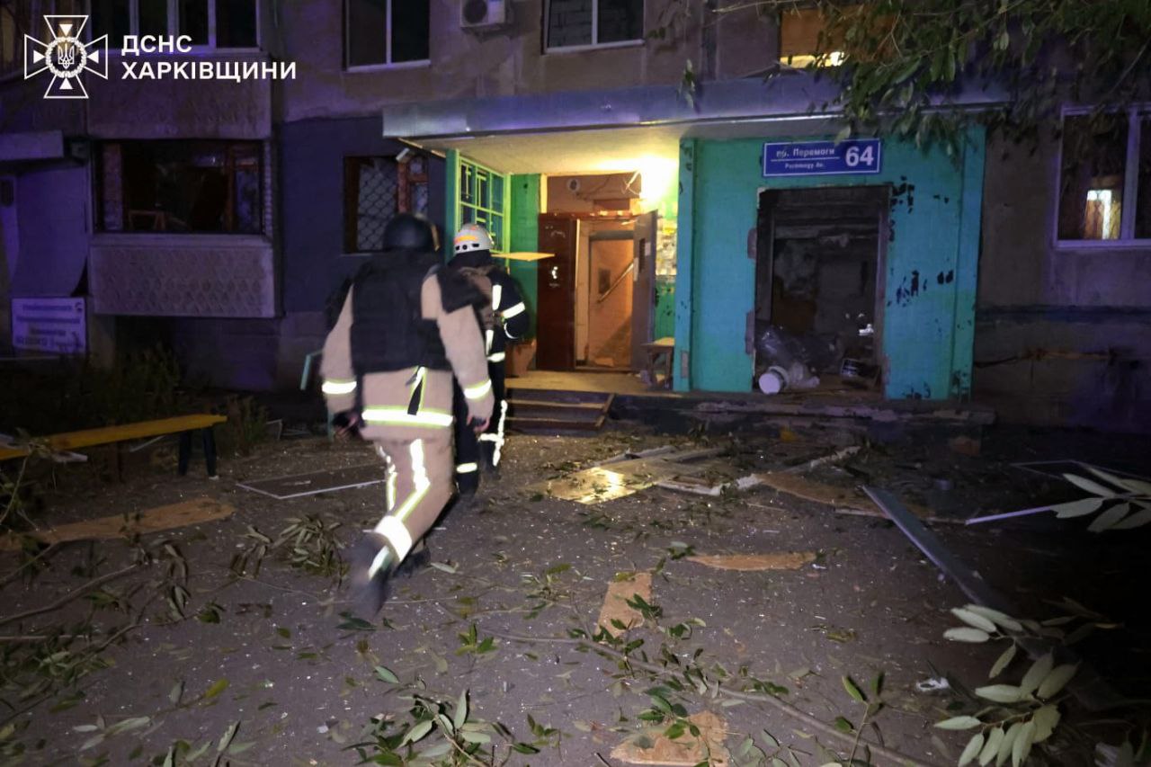 Показали наслідки російських ударів по Харкову рятувальники: Новини Харкова