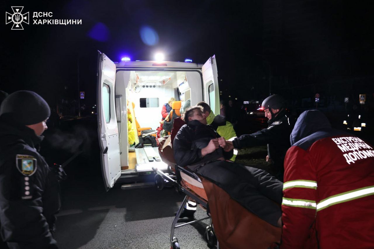 Показали наслідки російських ударів по Харкову рятувальники: Новини Харкова