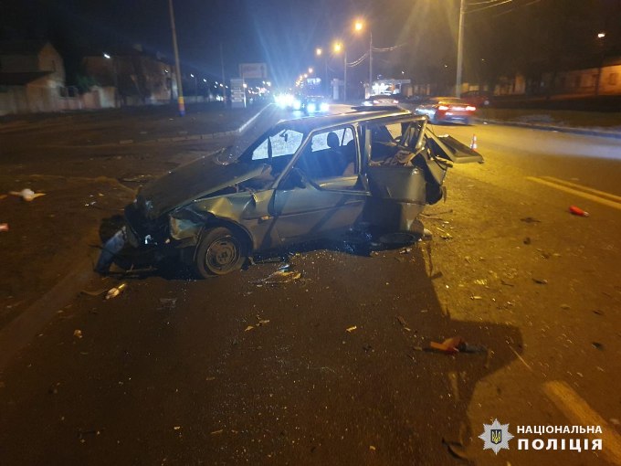 У Харкові сталася ДТП за участю трьох автомобілів