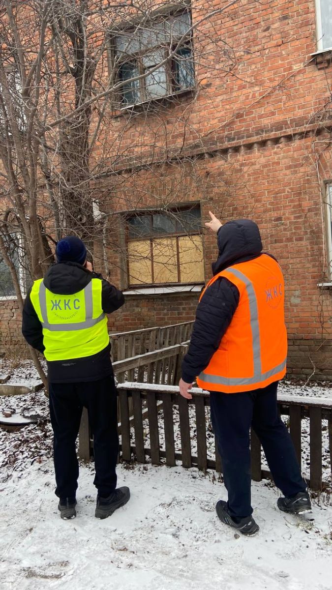 Щонайменше шість багатоповерхівок пошкоджено у Харкові через атаку безпілотників