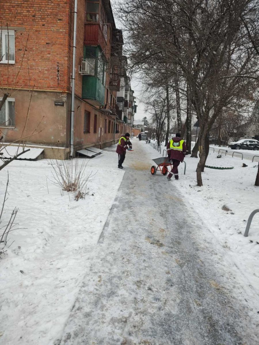 Прибрали сніг у Холодногірському районі міста: Новини Харкова