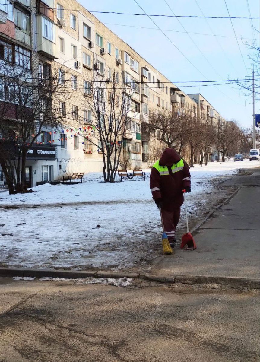 Перевірили санітарний стан десятків дворів Харкова комунальники: Новини Харкова