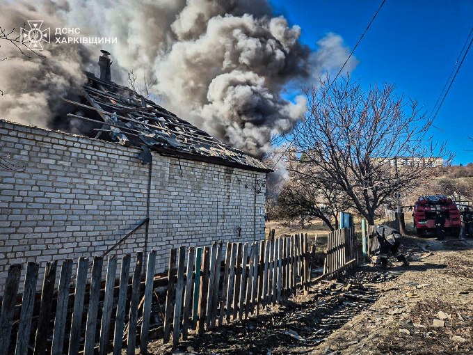 Новини Харкова: артобстріл в Куп’янську спричинив пожежу в приватному будинку