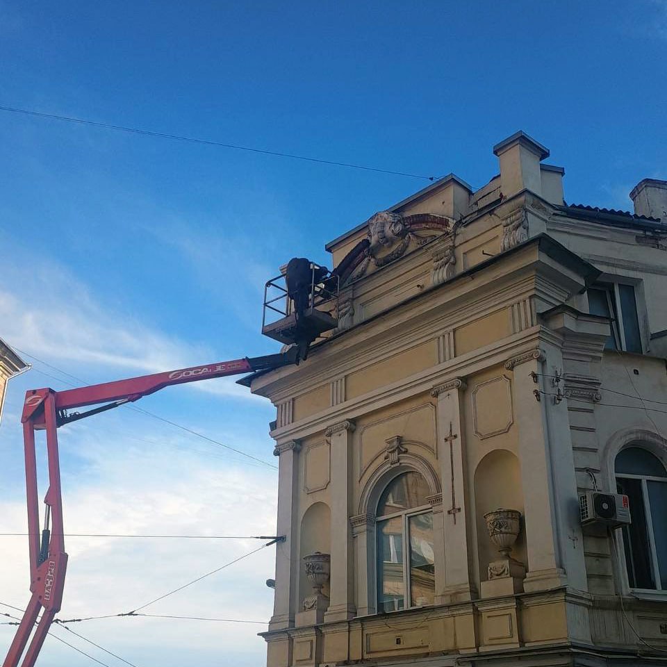 У Харкові триває поточний ремонт житлового фонду (фото)