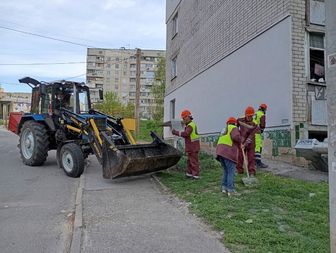 У Харкові пошкоджено понад 90 будівель після атаки дронів