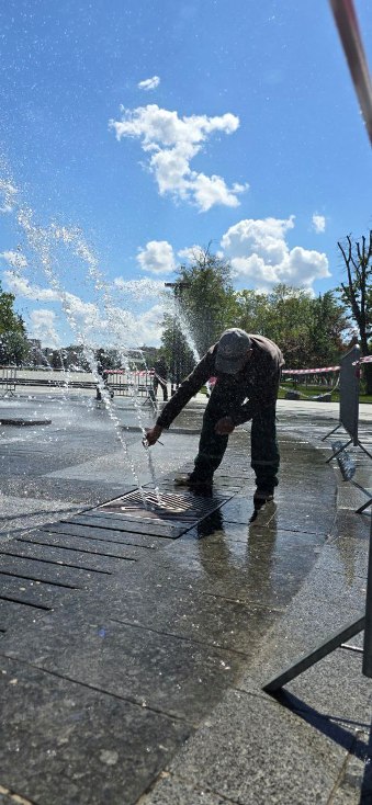 У Харкові готують до запуску фонтан перед Держпромом
