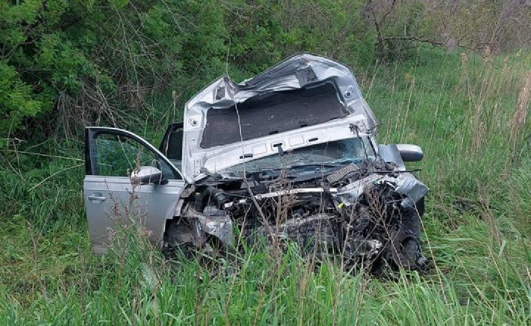 Під Харковом чоловік вилетів на зустрічну смугу та загинув у лобовому зіткненні (фото)