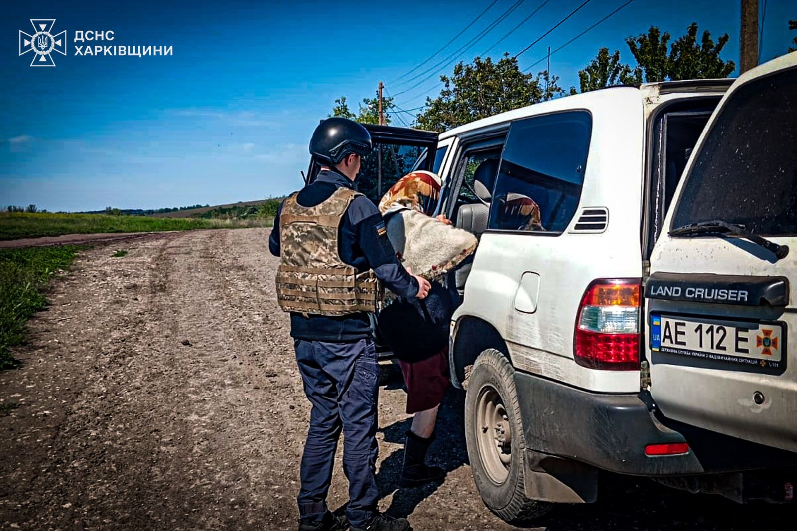Рятувальники евакуювали з правобережжя Куп’янщини 6 цивільних людей