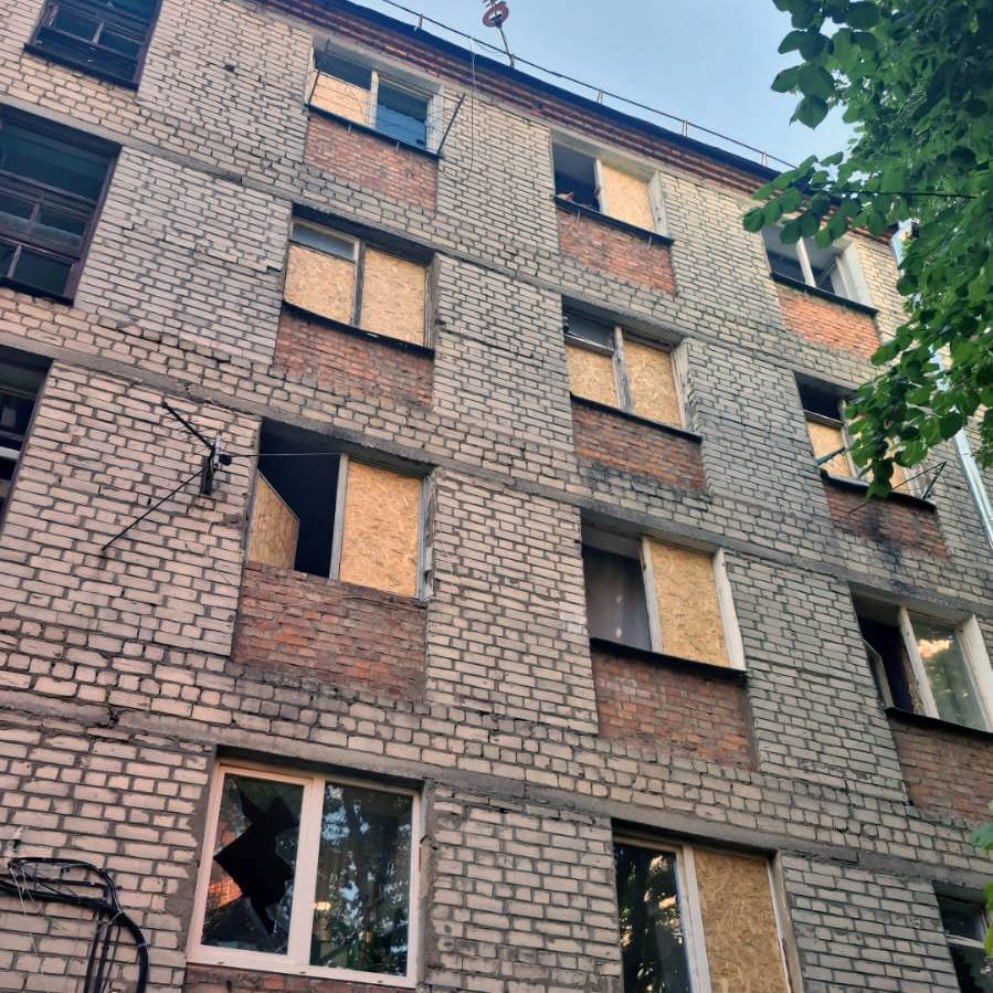 У Харкові ліквідовують наслідки нічної атаки дронами