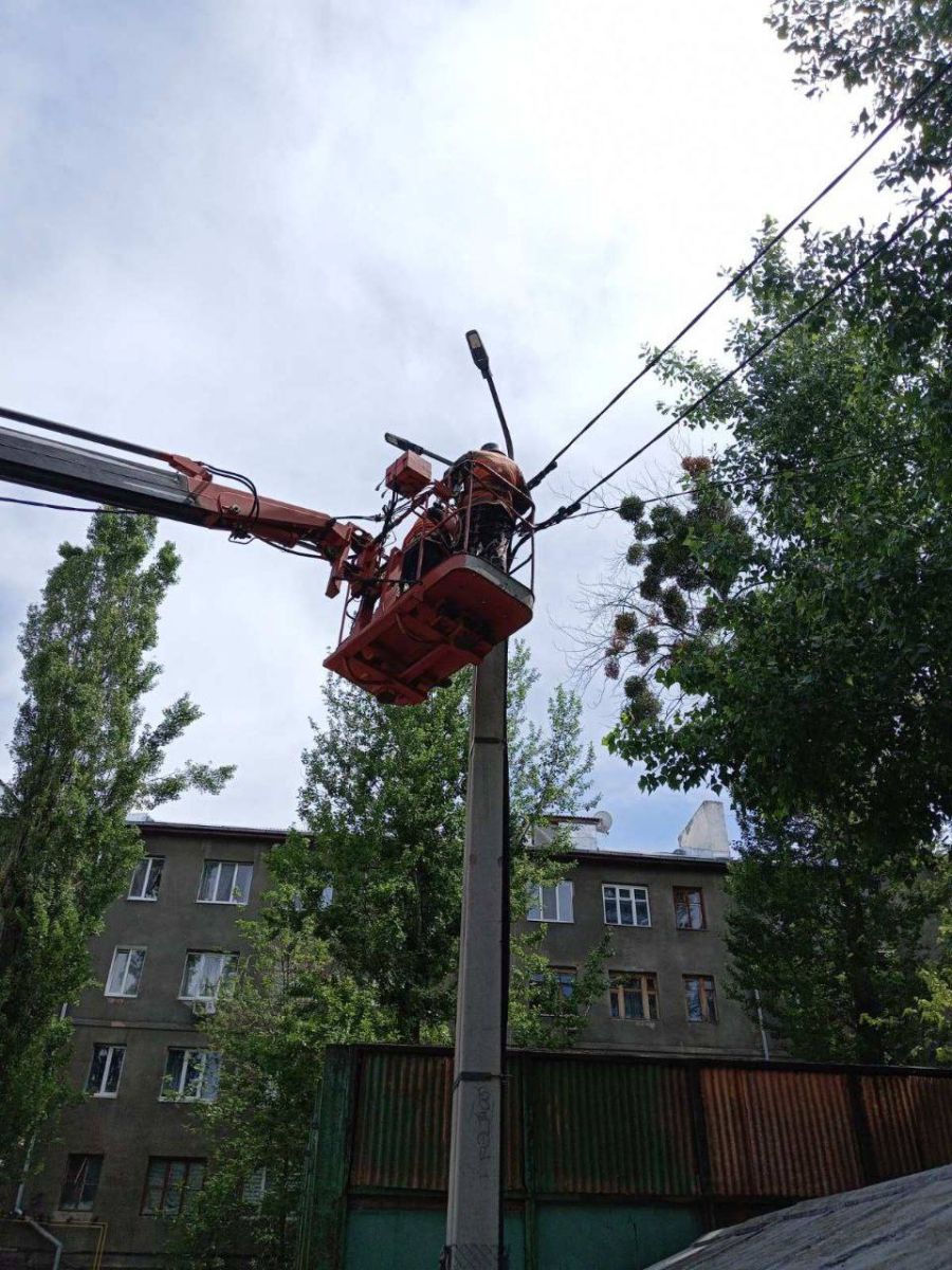 Усунули десятки аварій на зовнішніх електромережах монтери за тиждень: Новини Харкова