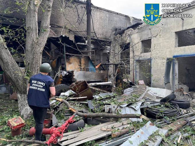 Прокуратура розслідує атаку дронів по депо в Харкові