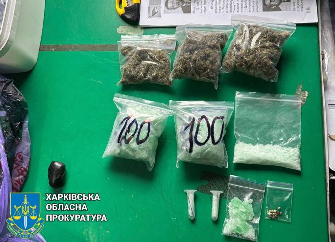У Харкові викрили злочинну групу, яка організував наркобізнес у колонії