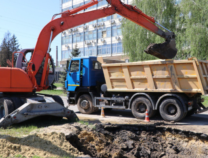 В Основ'янському районі Харкова оперативно ліквідують аварії та оновлюють водопровідні мережі