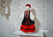 У Харкові відкрилася персональна виставка ляльок Марини Дубровської (фото)