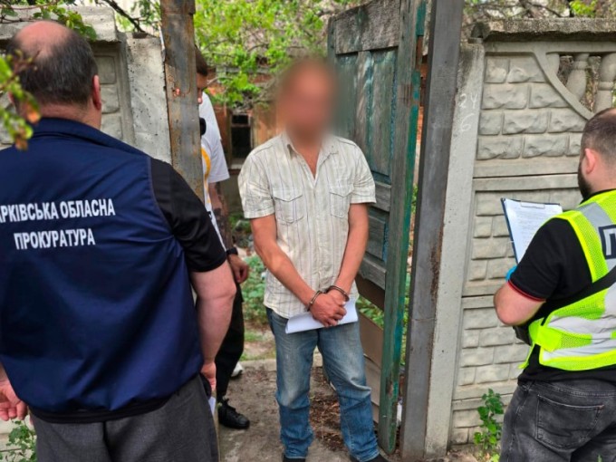 У Харкові затримали чоловіка за продаж гранат з підривачами