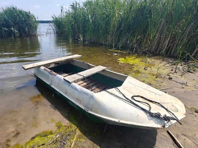 вкрали човна
