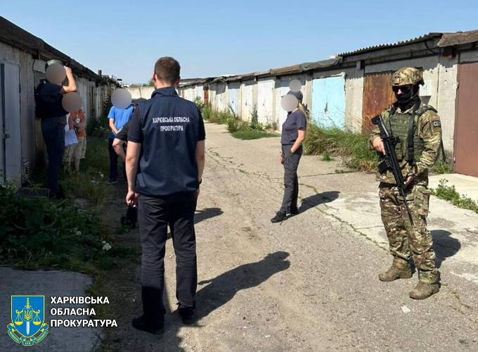 У Харкові знайшли схованку зі зброєю в гаражі