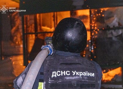 Через повторні ворожі удари по Харкову постраждали рятувальники (фото)