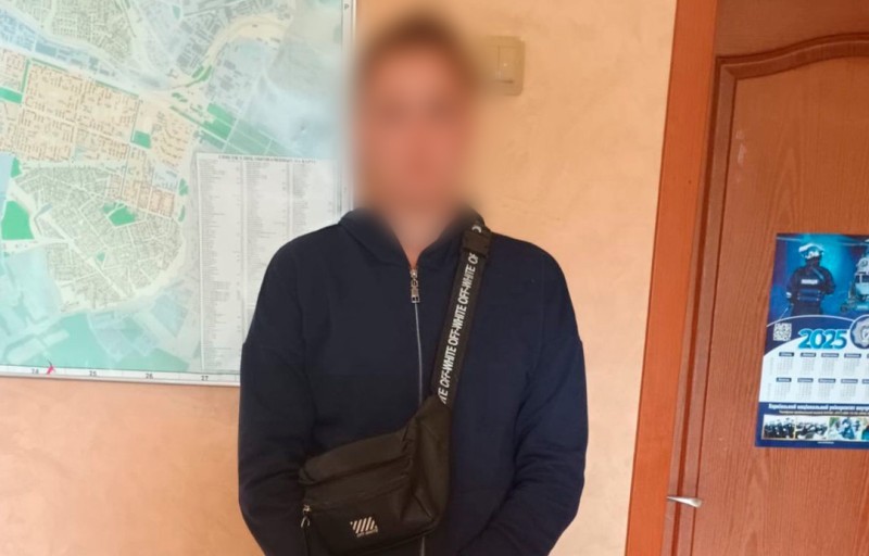 У Харкові судима жінка вкрала телефони й ноутбук у знайомих