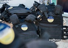 Ігор Терехов передав військовим техніку, а комунальникам – бронежилети