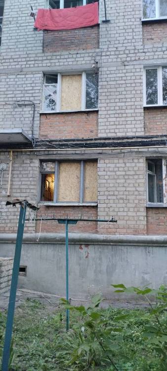 Після удару дронів у Харкові вибито понад 60 вікон і пошкоджено балкони