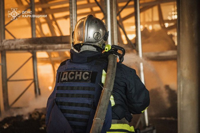 Новини Харкова: гасіння пожежі в Васищево