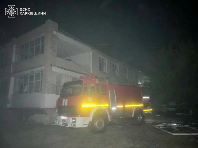 Дрони атакували дитсадок і склад на Харківщині – сталися масштабні пожежі