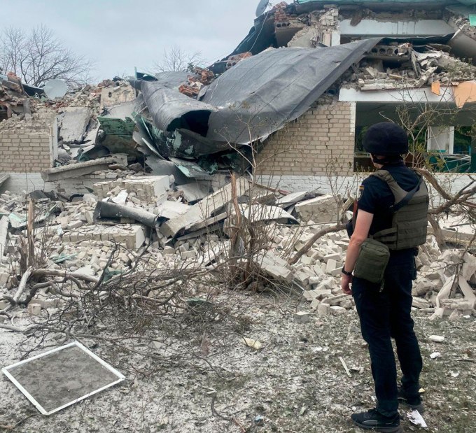 Поліція зафіксувала 13 нових воєнних злочинів рф на Харківщині