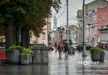 Дощовий вихідний у Харкові (фото)