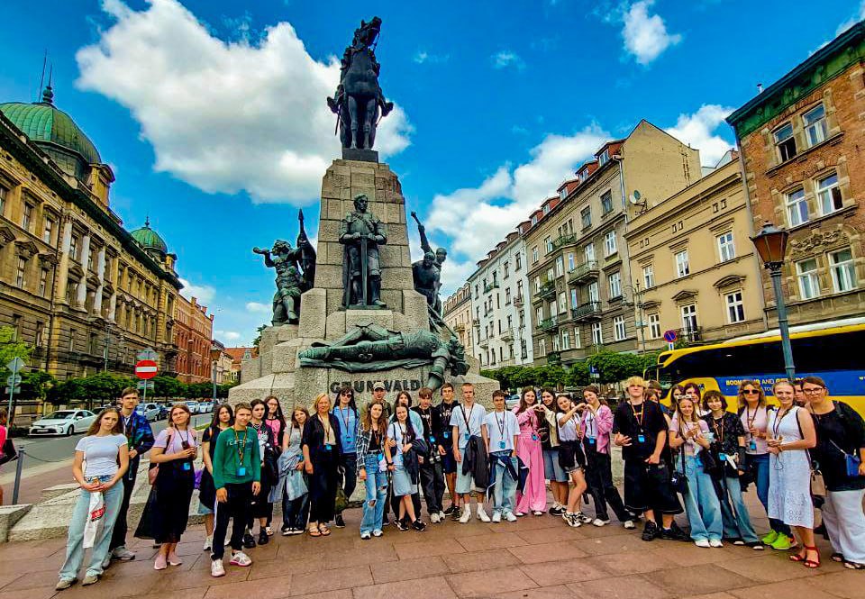 Провели канікули у Польщі діти комунальників: Новини Харкова