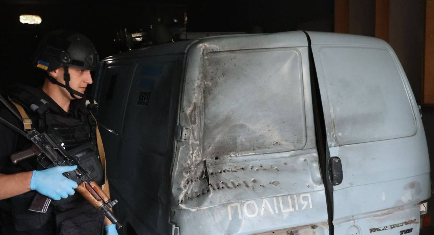 Поблизу Куп’янська російський дрон атакував поліцейський автомобіль, що їхав на виклик
