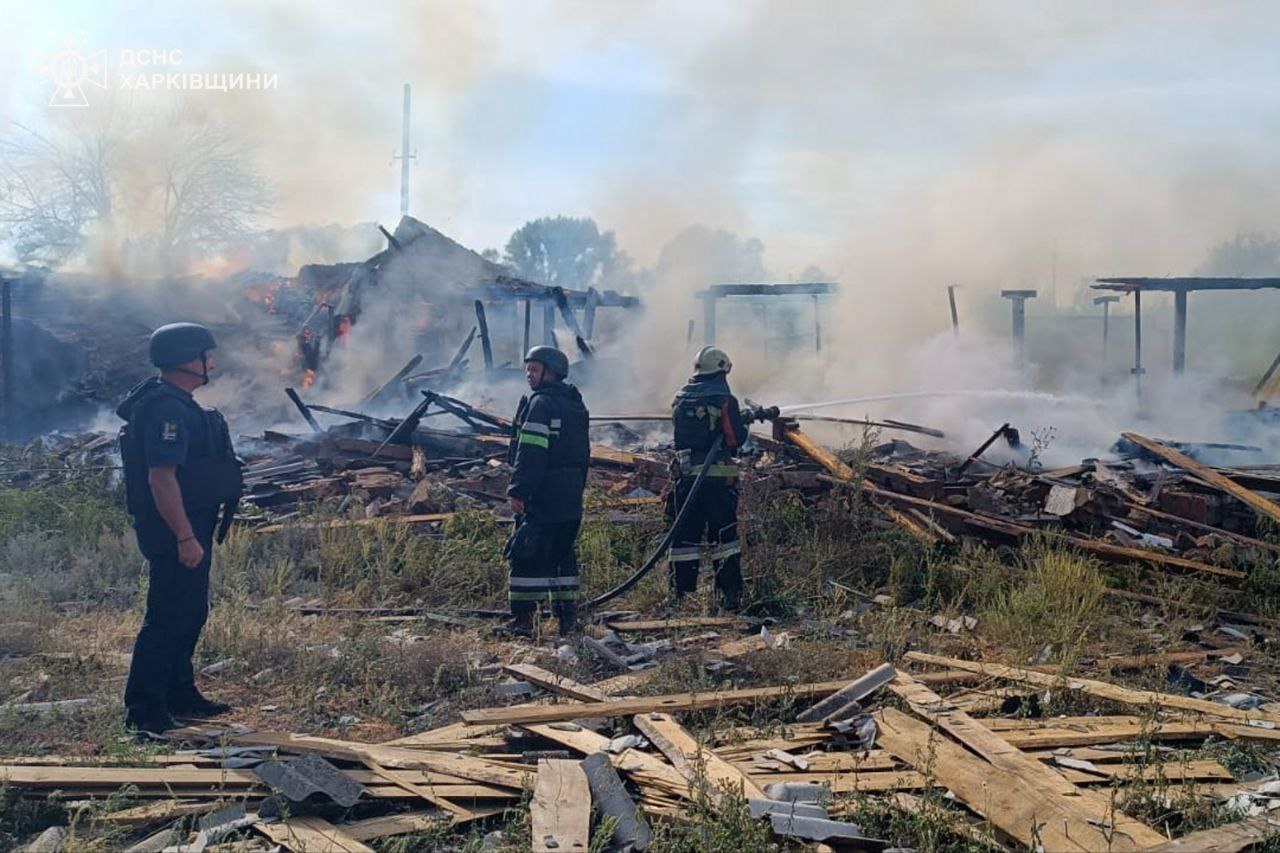 Спалахнули маштабні пожежі через удари ворога: Новини Харкова