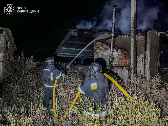 Нічна атака БпЛА по Харківщині: пожежі у Великому Бурлуку та Близнюківській громаді