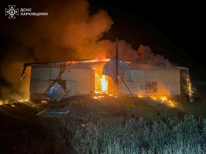 Пожежа на агропідприємстві у Великому Бурлуку після атаки дрона