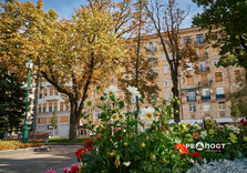 У парках Харкова з'явилися осінні барви (фото)