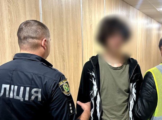 У Харкові поліція затримала 19-річного палія автомобіля