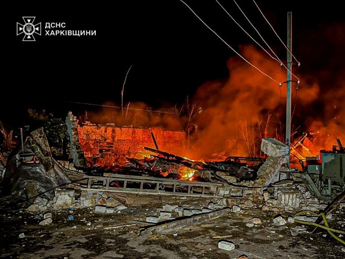 у с. Приколотне на Харківщині ворожий дрон спричинив пожежу, загинув мирний житель