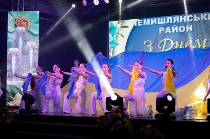 Ігор Терехов привітав кращих педагогів Немишлянського району з Днем освіти