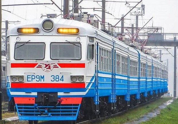 Скасовано кілька приміських поїздів між Полтавою та Харківщиною через обстріли