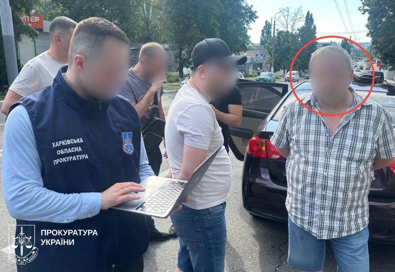 Прокуратура Харкова передала до суду справу чоловіка, який за $30 тисяч організовував виїзд ухилянтів