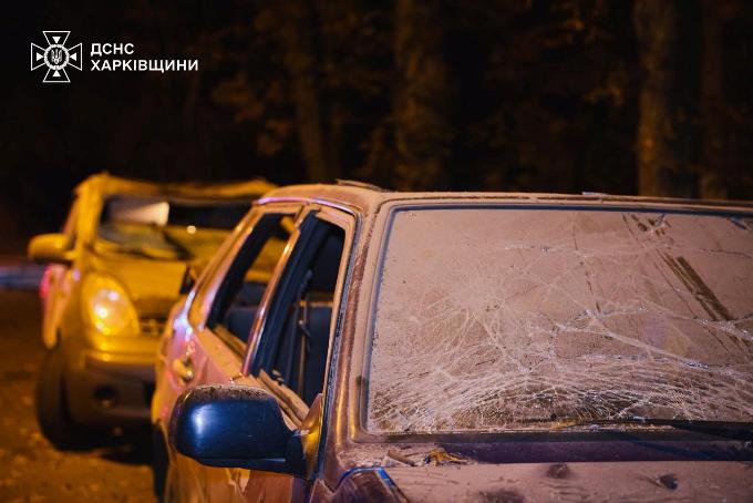 Харківські пожежники ліквідували пожежу після авіаудару по лікарні