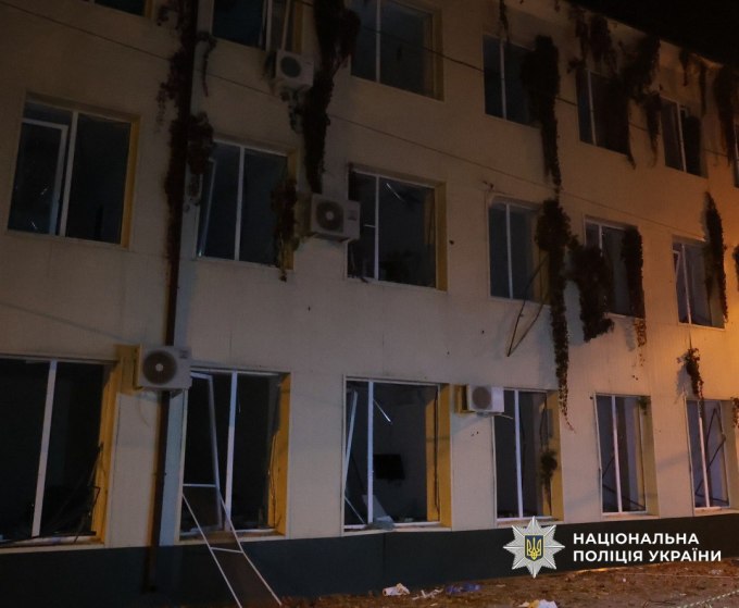 Поліція розслідує авіаудар по лікарні у Харкові – постраждали 57 людей