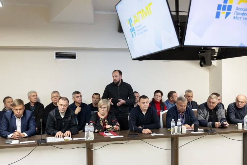 Головне створити умови для повернення людей, для розвитку молоді та дітей - Ігор Терехов