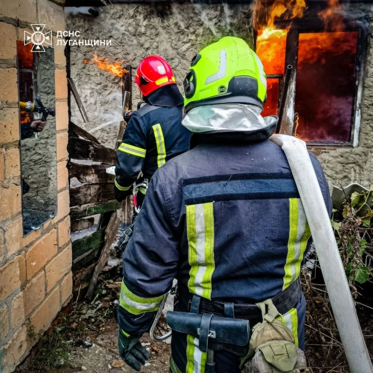 В Ізюмському районі рятувальники ліквідували пожежу