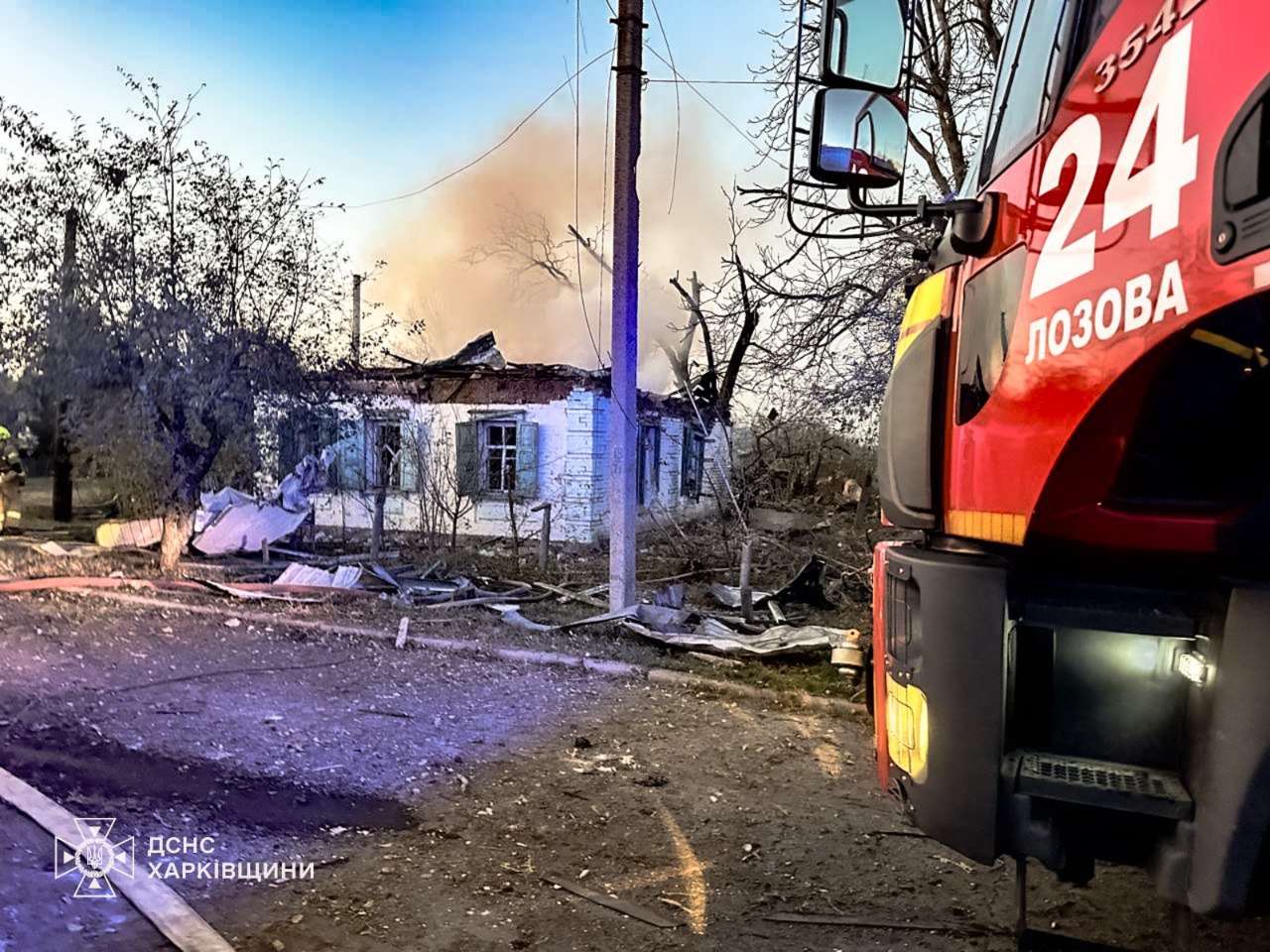 Авіаудар по Лозовій: постраждали шестеро людей, згорів будинок