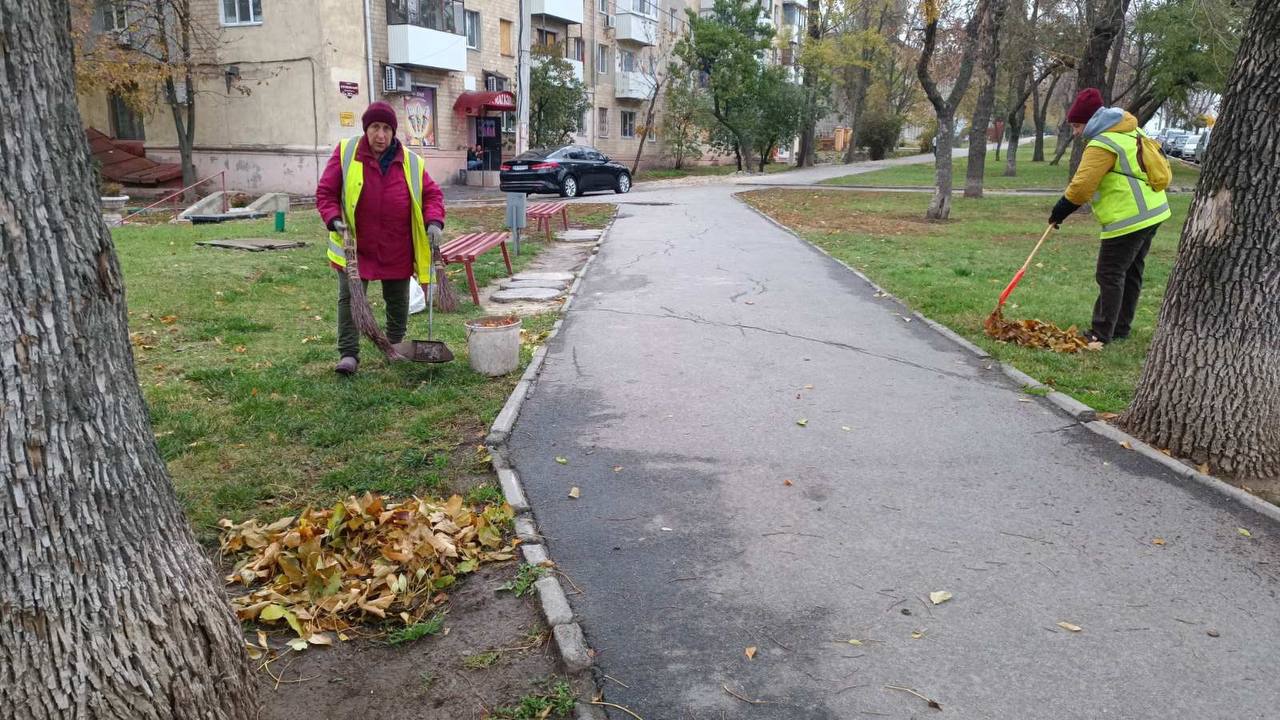 Комунальники показали, як наводили лад у Харкові (фото)