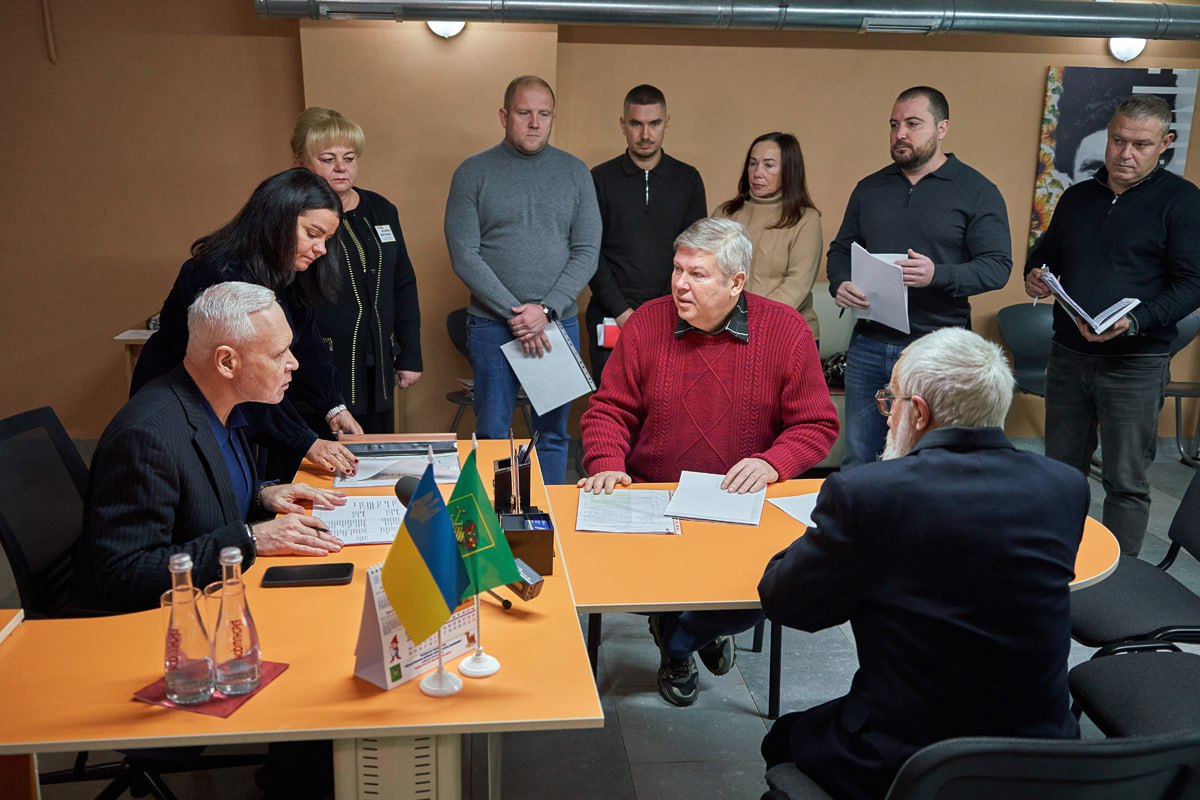 Мешканців Харкова турбує відбудова житла, безпечна освіта дітей та соціальні питання