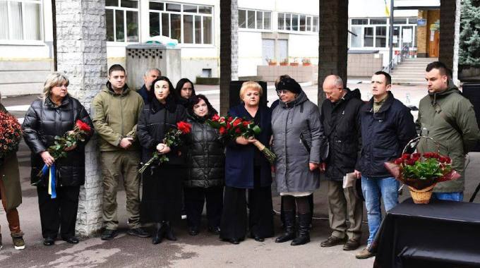 У Харкові відкрили меморіальну дошку захиснику України Олександру Чорненькому