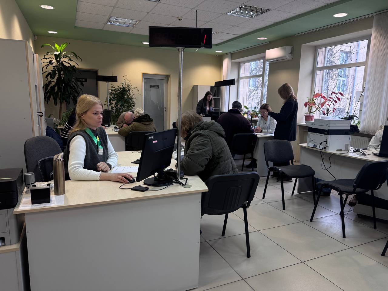Мобільний ЦНАП працює у Холодногірському районі Харкова після обстрілу
