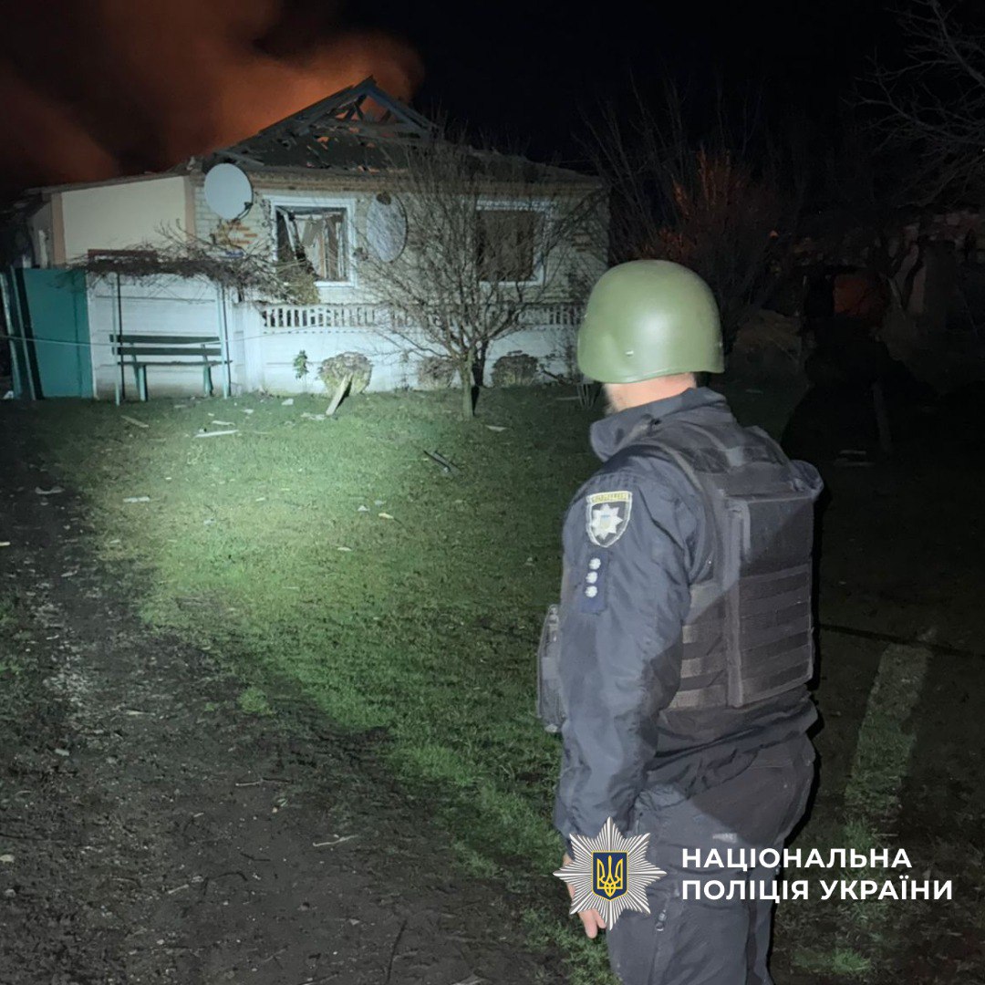 Окупанти вдарили по базі відпочинку на Харківщині (фото)